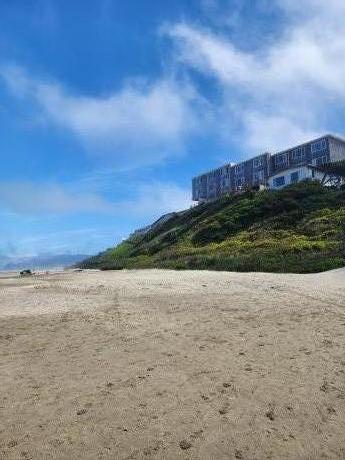 Seagull Beachfront Inn - Exterior View