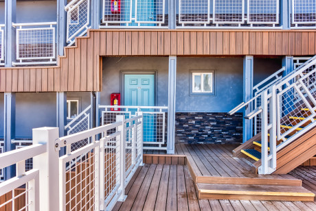 Seagull Beachfront Inn - Stairway